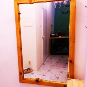 Зеркало с деревянной рамой из берёзы